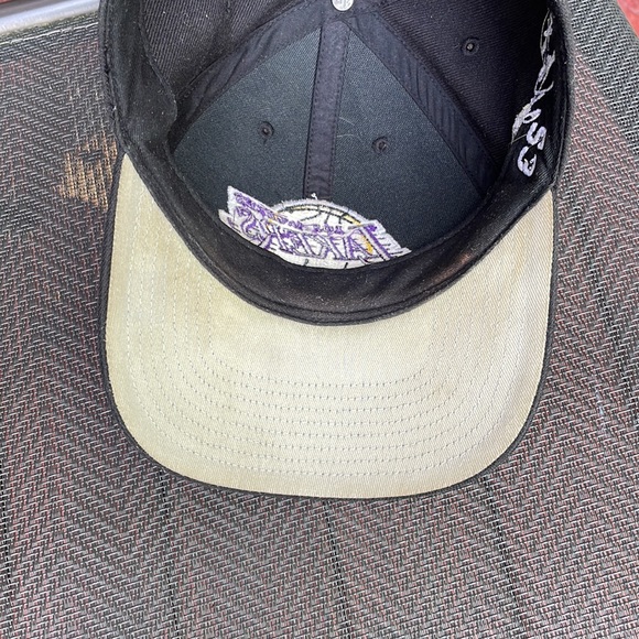LA Lakers cap - Picture 4 of 4